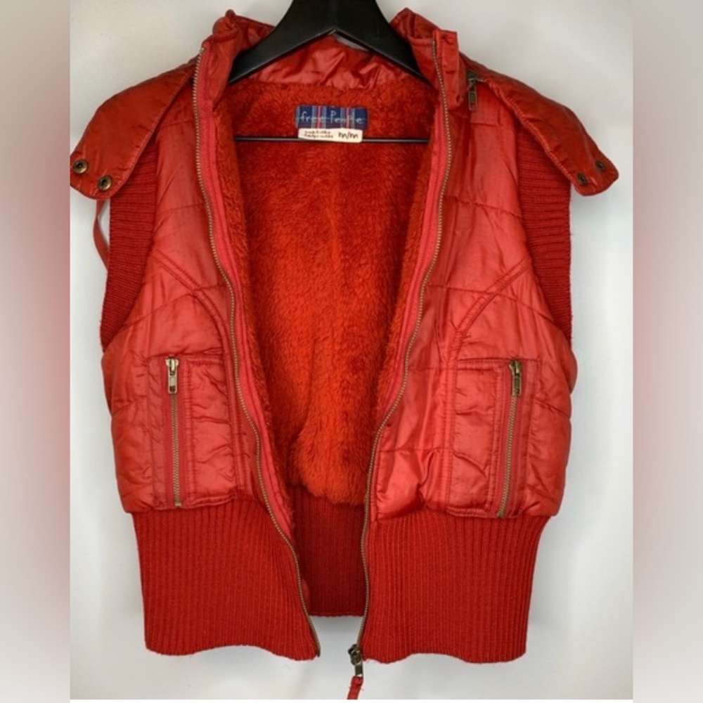 Free People cropped puffer vest with detachable hood XS